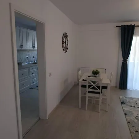 White Apartment Gura Humorului, Bucovina, Voronet Exterior photo