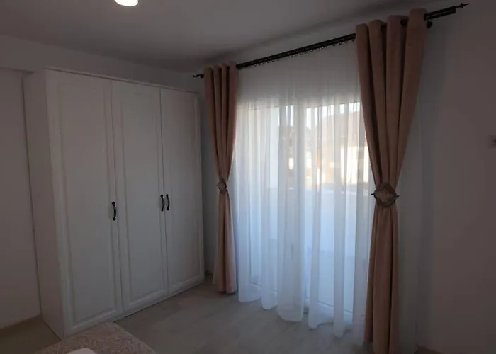 White Apartment Gura Humorului, Bucovina, Voronet