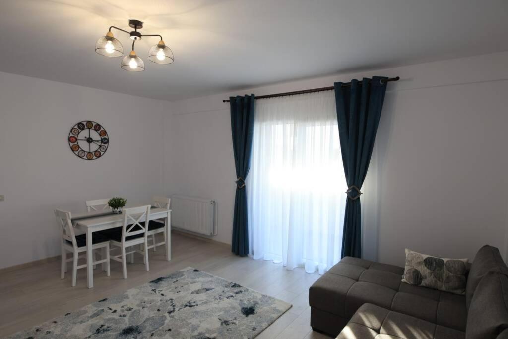 Apartment White Gura Humorului, Bucovina, Voronet Gura Humorului