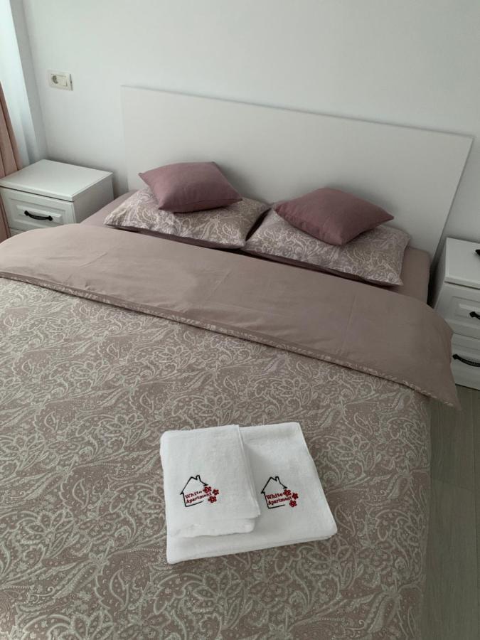 White Gura Humorului, Bucovina, Voronet * Gura Humorului
